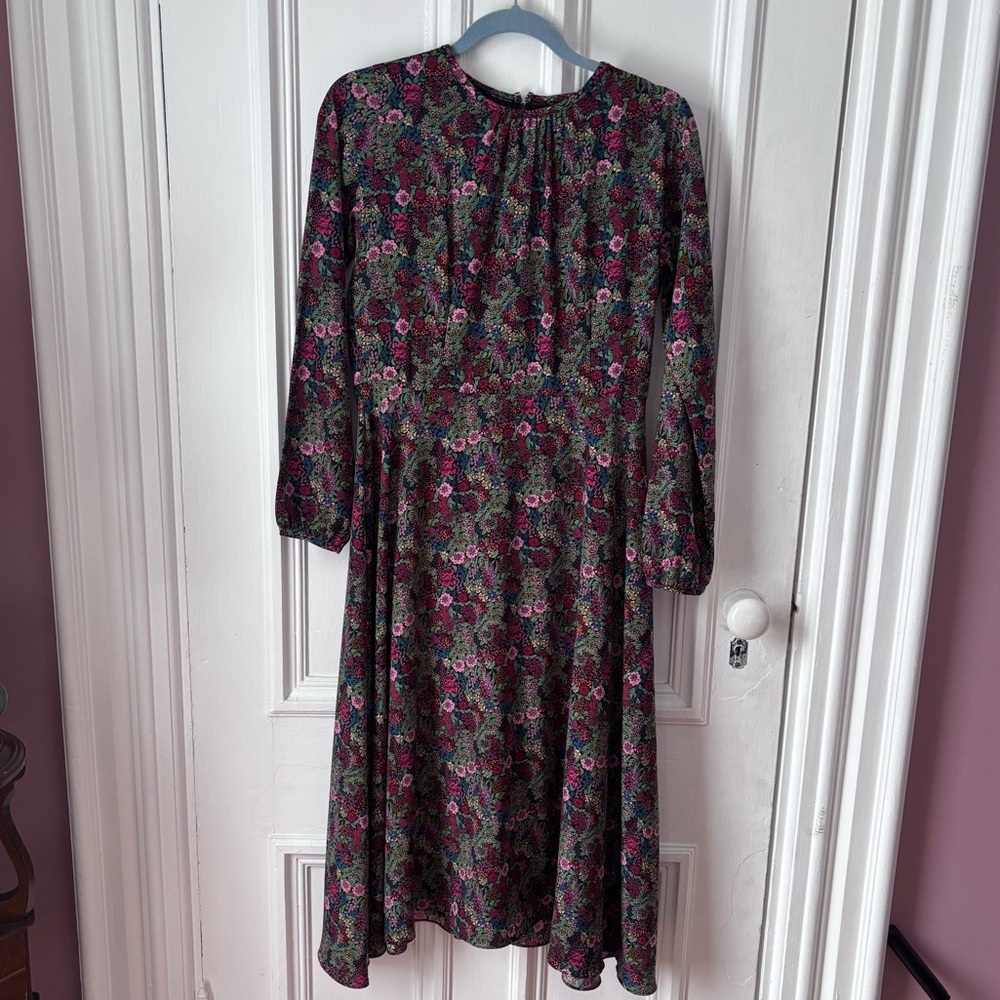 Women’s Long Sleeve Fully Lined Back Zip Floral Dress NO TAG